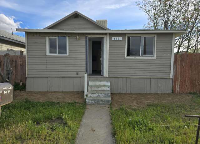 Property at 127 North St, Taft, CA 93268, 2 beds, 1 bath