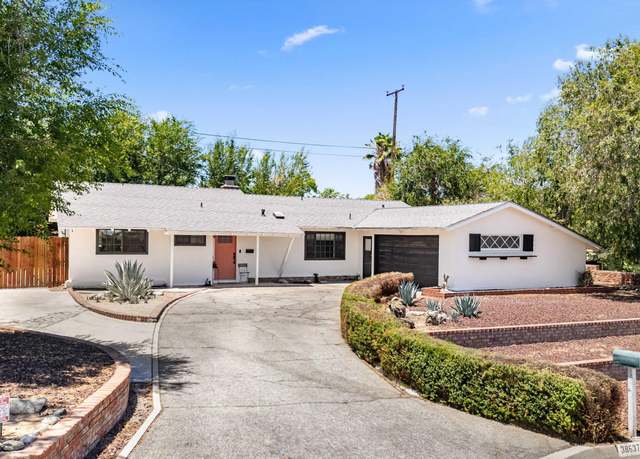 Property at 38637 Desert View Dr, Palmdale, CA 93551, 4 beds, 2 baths