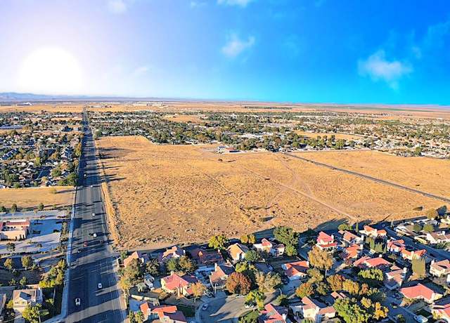 Property at 25 Th Pl East Vic Ave Unit R8, Palmdale, CA 93550
