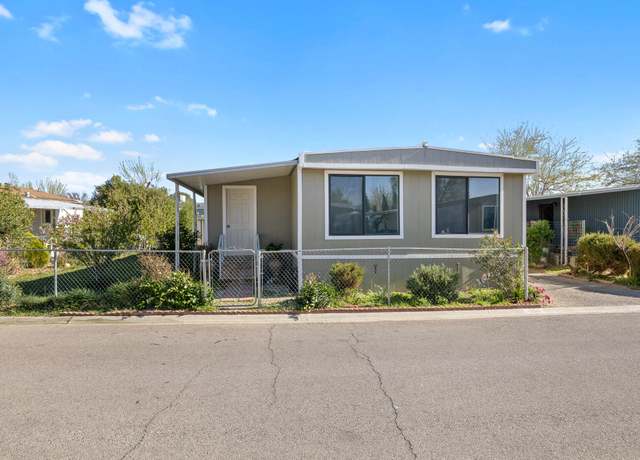 Property at 1301 E Avenue I #393, Lancaster, CA 93535, 4 beds, 2 baths