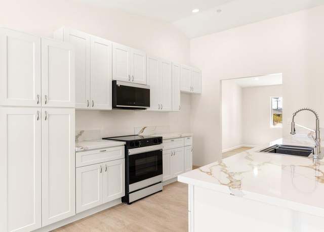 Property at 21471 Reed Pl, California City, CA 93505, 4 beds, 2 baths