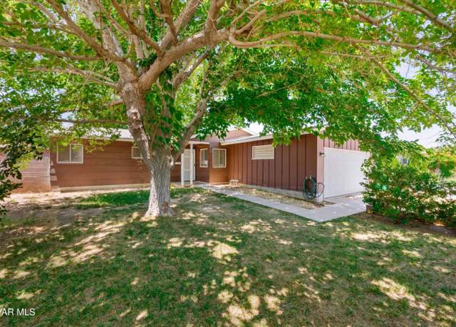 Property at 44049 Elm Ave, Lancaster, CA 93534, 4 beds, 2 baths
