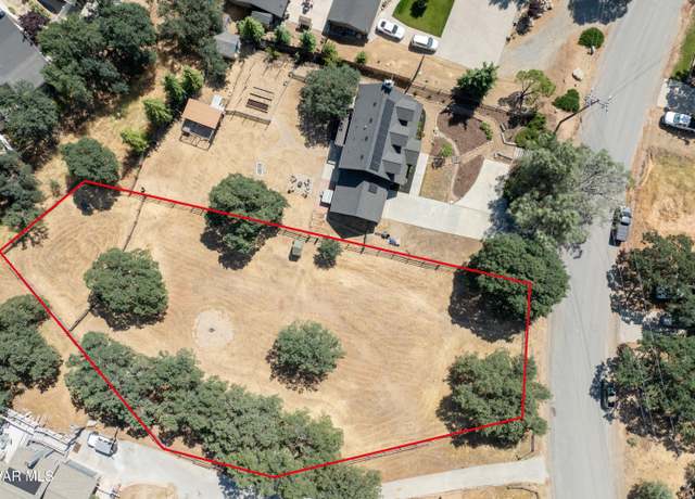Property at 21317 Carriage Dr, Tehachapi, CA 93561