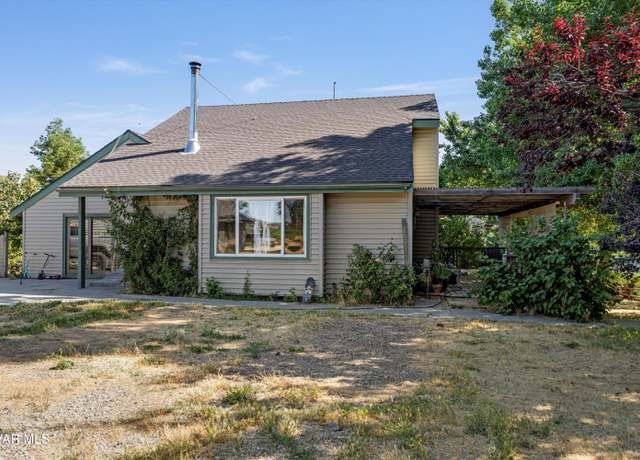 Property at 24750 Flatiron Ct, Tehachapi, CA 93561, 3 beds, 2 baths