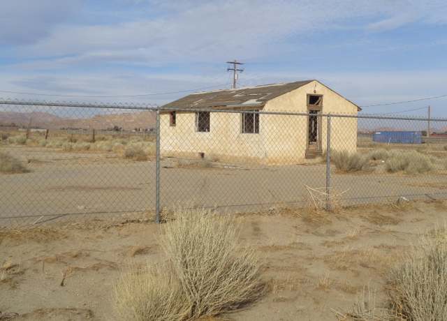 Property at 2011 W 67th St, Rosamond, CA 93560, 2 beds, 1 bath