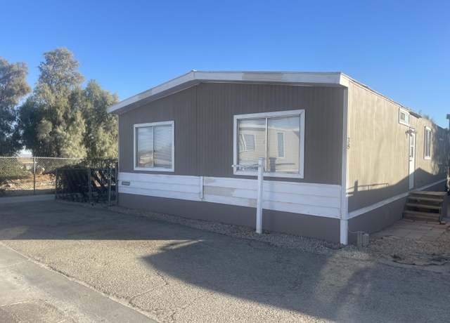 Property at 2421 Sierra Hwy #38, Rosamond, CA 93560, 3 beds, 2 baths