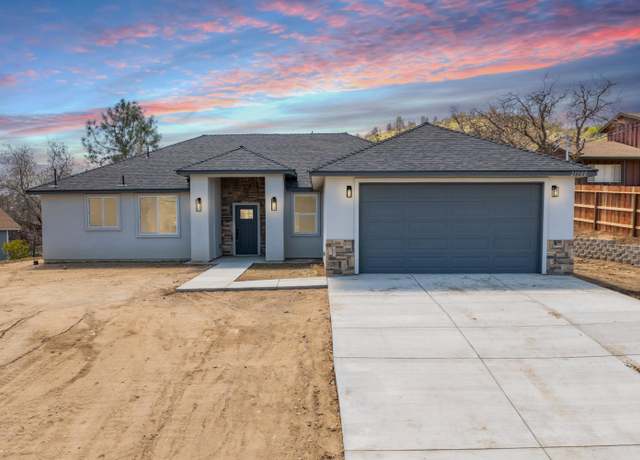 Property at 21500 Mountain Dr, Tehachapi, CA 93561, 4 beds, 2.5 baths