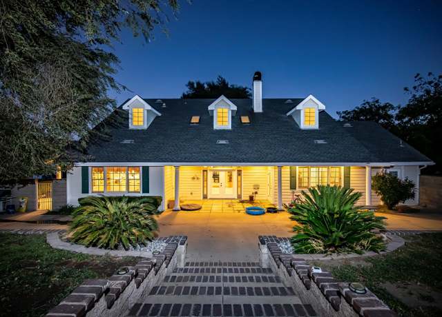 Property at 40065 W 90th St, Leona Valley, CA 93551, 5 beds, 4 baths