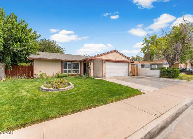 Property at E 44202 4th St St E, Lancaster, CA 93535, 4 beds, 2 baths