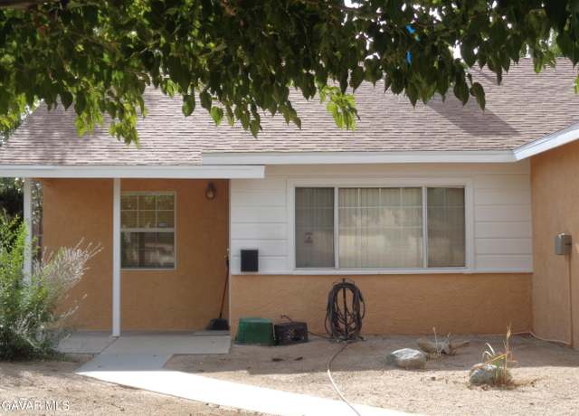 Property at 38751 Puerta Ave, Palmdale, CA 93550, 3 beds, 2 baths