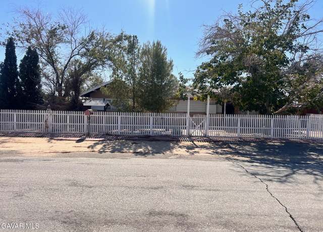 Property at 13227 Flint St, North Edwards, CA 93523, 4 beds, 1 bath