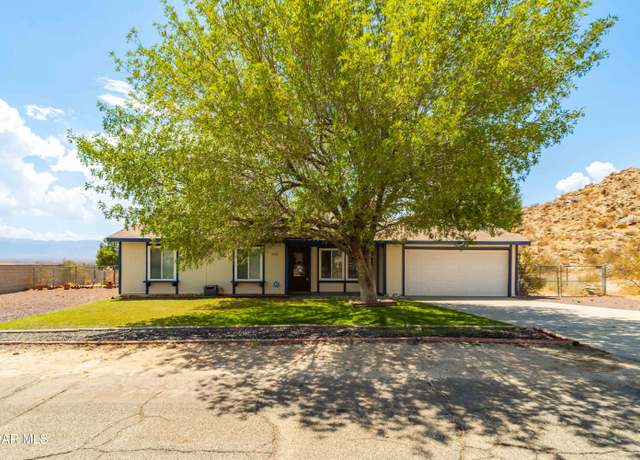 Property at 17718 Queensglen Ave, Palmdale, CA 93591, 4 beds, 2 baths