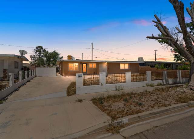 Property at 2161 Oak St, Rosamond, CA 93560, 3 beds, 1.5 baths