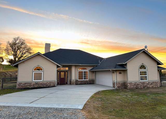 Property at 24500 Jacaranda Dr, Tehachapi, CA 93561, 4 beds, 2 baths
