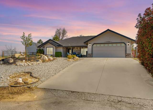 Property at 21750 Woodford-tehachapi Rd, Tehachapi, CA 93561, 4 beds, 2 baths