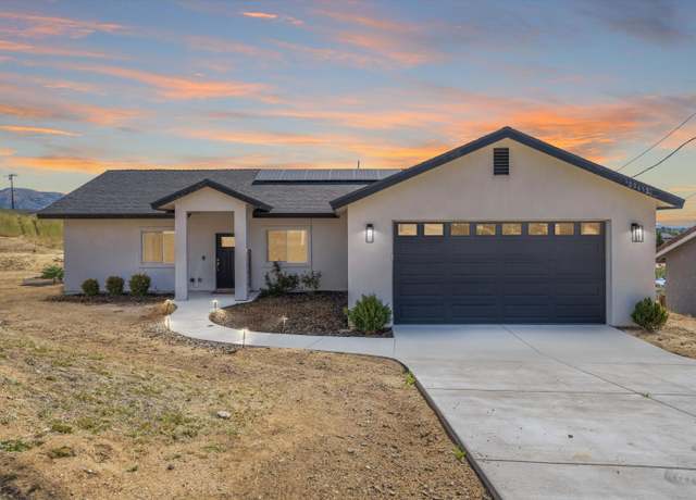 Property at 22612 Mariposa Rd, Tehachapi, CA 93561, 3 beds, 2 baths