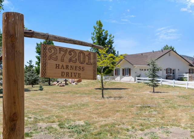 Property at 27201 Harness Dr, Tehachapi, CA 93561, 3 beds, 2.5 baths