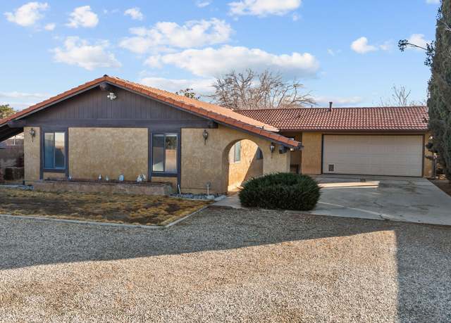 Property at 3224 W Avenue L, Lancaster, CA 93536, 3 beds, 2 baths