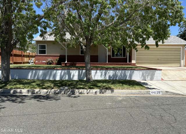 Property at 44126 Lightwoods Ave, Lancaster, CA 93534, 3 beds, 2 baths