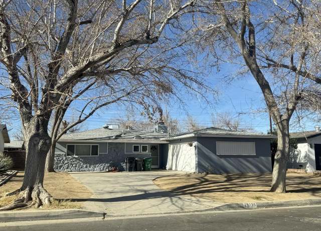 Property at 43735 Hardwood Ave, Lancaster, CA 93534, 3 beds, 2 baths