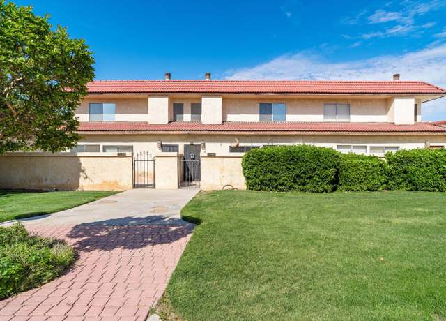 Property at 2129 El Domingo Cir, Lancaster, CA 93536, 3 beds, 2 baths