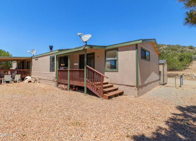 Property at 24701 Chimanimani Ct, Tehachapi, CA 93561, 4 beds, 3 baths