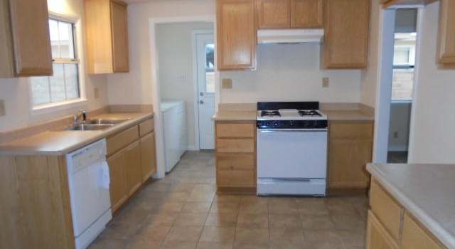 Photo of 1338 Indian Sage Rd, Lancaster, CA 93534