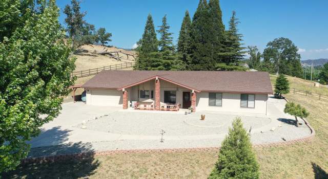 Photo of 29948 Greenwater Dr, Tehachapi, CA 93561