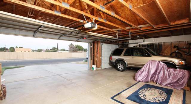 Photo of 42543 La Gabriella Dr, Lancaster, CA 93536