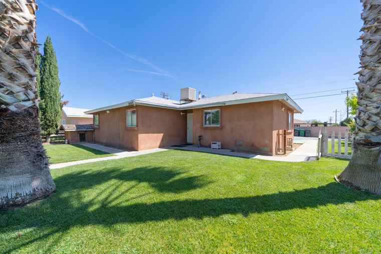 Photo of 38602 Frontier Ave Palmdale, CA 93550