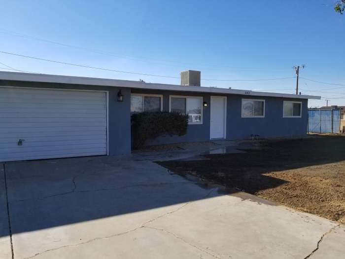 20423 Airway Blvd California City Ca 93505 3 Beds 2 Baths