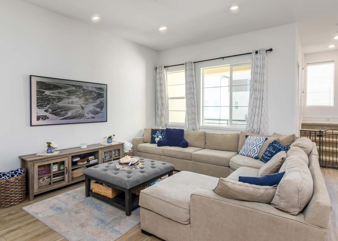 27421 Horizon View Ln, Valencia, CA 91381 | For Sale