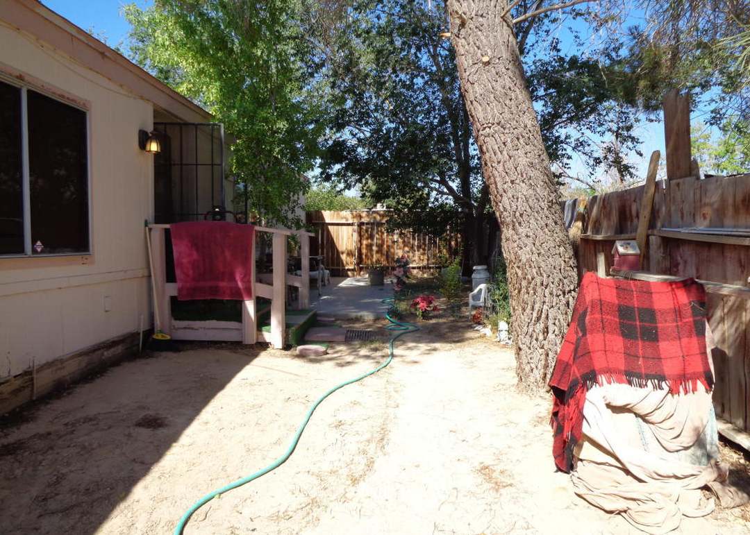 221 Desert Breeze Dr Unit N/A, California City, CA 93505