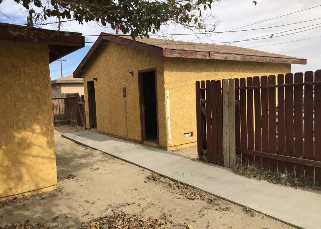 2540-2548 Diamond St, Rosamond, CA 93560