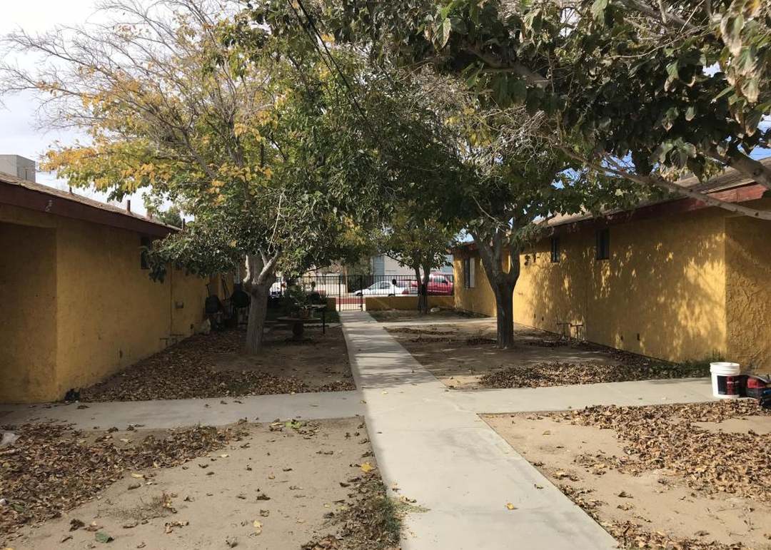 2540-2548 Diamond St, Rosamond, CA 93560