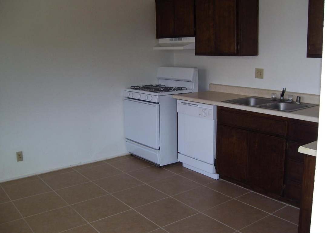 2819 Desert St Unit A,B,C, Rosamond, CA 93560