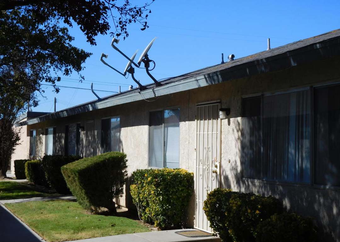 2819 Desert St Unit A,B,C, Rosamond, CA 93560
