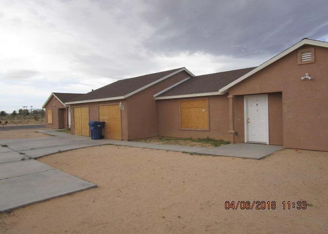 9625 N Loop Blvd Unit A & B, California City, CA 93505