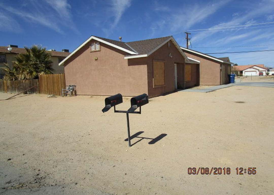 9625 N Loop Blvd Unit A & B, California City, CA 93505