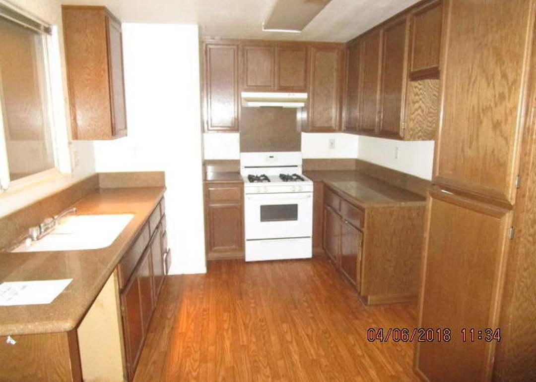 9625 N Loop Blvd Unit A & B, California City, CA 93505