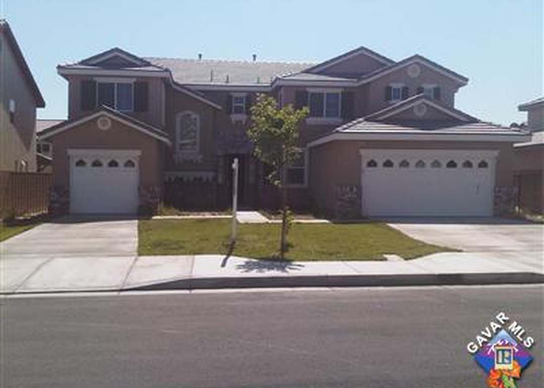 ▼ Danny 43926 Danya Ln, Lancaster, CA 93536 | Redfin