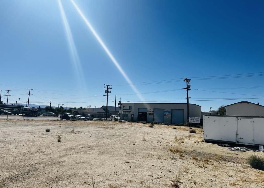2909 2909 Sierra Sierra Hwy, Rosamond, CA 93560
