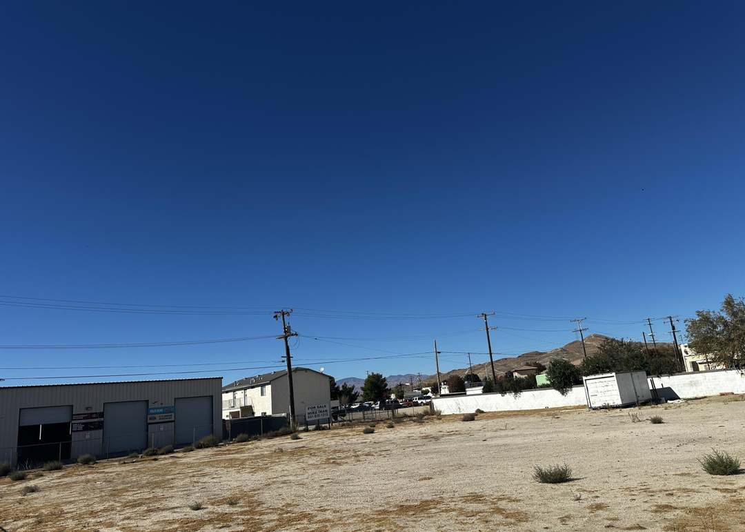 2909 2909 Sierra Sierra Hwy, Rosamond, CA 93560
