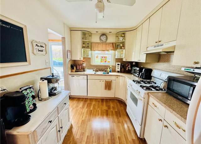 Property at 2850 Gerritsen Ave, Brooklyn, NY 11229, 3 beds, 1.5 baths