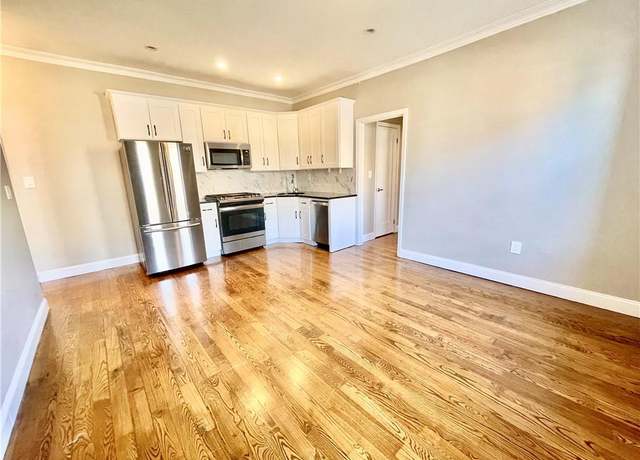 Property at 918 E 14th St Unit E4, Brooklyn, NY 11230, 2 beds, 1 bath