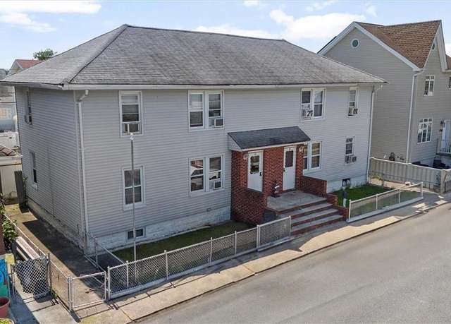 Property at 33 Bevy Ct, Brooklyn, NY 11229, 4 beds, 2 baths