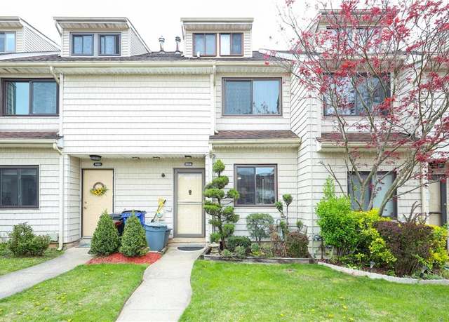 Property at 261 Signs Rd Unit E, Staten  Island, NY 10314, 3 beds, 1.5 baths