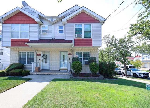Property at 490 Collfield Ave, Staten  Island, NY 10314, 3 beds, 2.5 baths