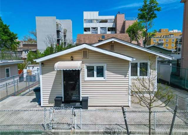 Property at 2939 Brighton 3rd St, Brooklyn, NY 11235, 7 beds, 3 baths