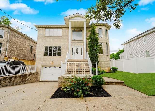 Property at 30 Carlton Ct, Staten  Island, NY 10312, 5 beds, 4 baths